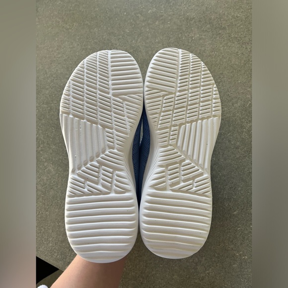 Women’s shoes. NWT - Picture 3 of 5